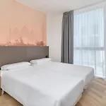 Laguna Hotel 3*