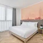 Laguna Hotel 3*