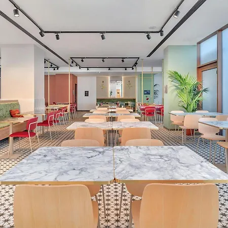 Laguna Hotel 3*