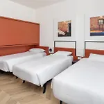 Laguna Hotel Venecia