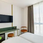 Laguna Hotel 3*