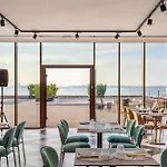Laguna Hotel 3*