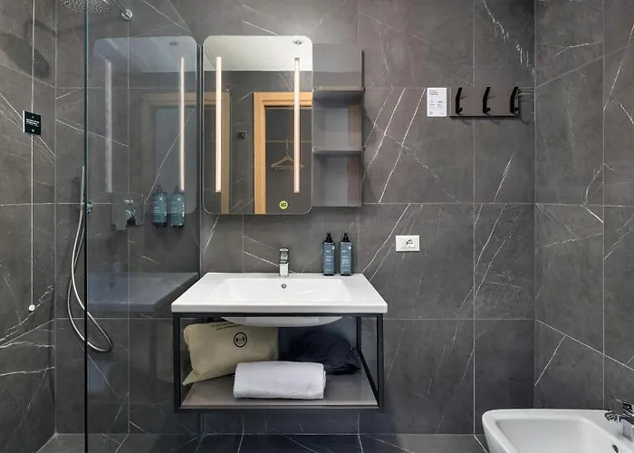 Laguna 3* البندقية