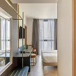 Laguna Hotel 3*