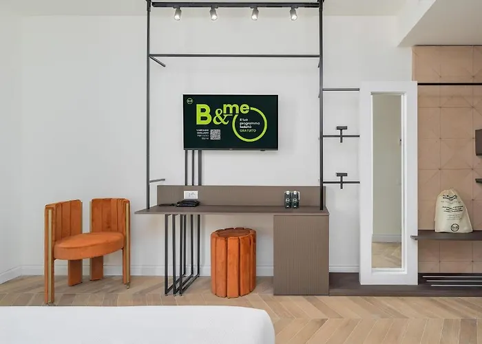 Laguna Hotel 3*
